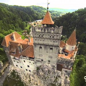 Filmare-aeriana-Castelul-Bran-DJI-Phantom-Zenmuse-H3-2D-GoPro-Hero3