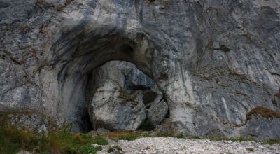 Stanciului Cave Dambovicioara