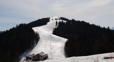 Aussichtspunkt Clăbucetul Taurului Gipfel Azuga