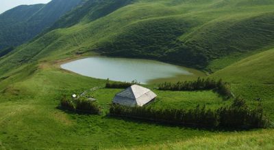 Vulturilor lac Siriu