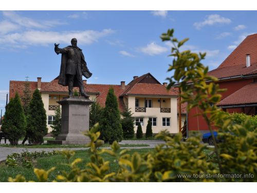 Kossuth Statue Ciumani