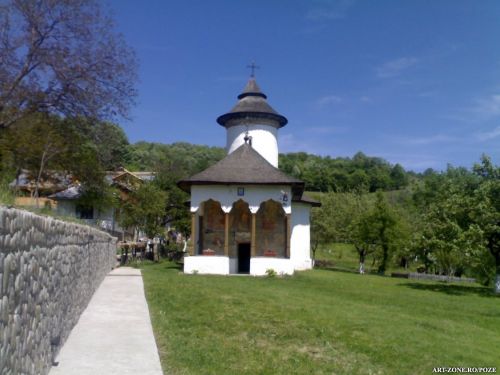 Carnu Monastère Buzau