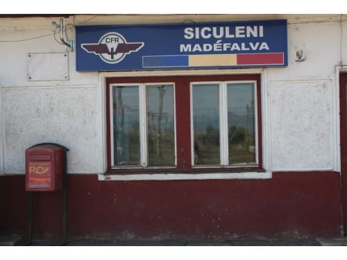  Siculeni