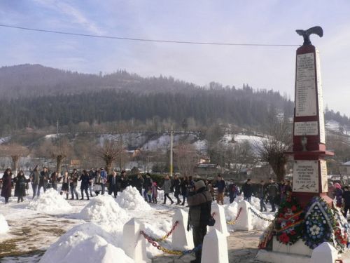 Monumentul Comemorativ Al Eroilor Neamului Bicaz Bicaz