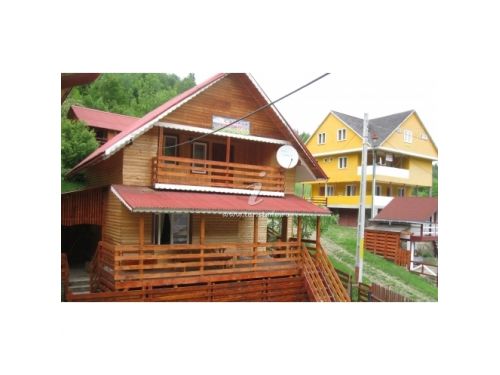 Lutu Rosu Pension Bicaz